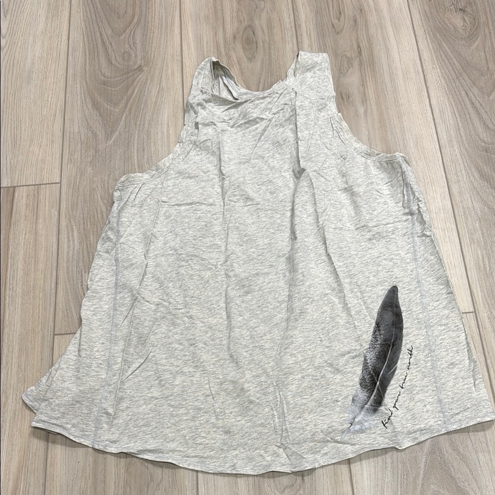 Gray Feather Print Women's Top